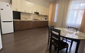 Apartment Ekaterinenskaya 24